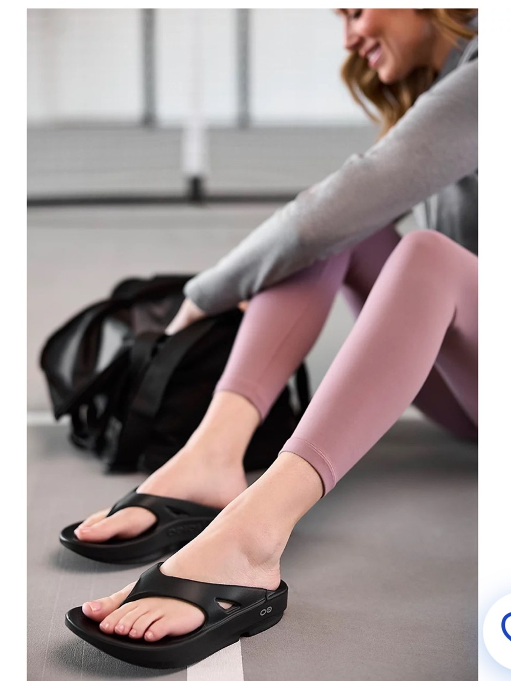 OOFOS Adults' OOriginal Recovery Sandals. Size M9/W11.